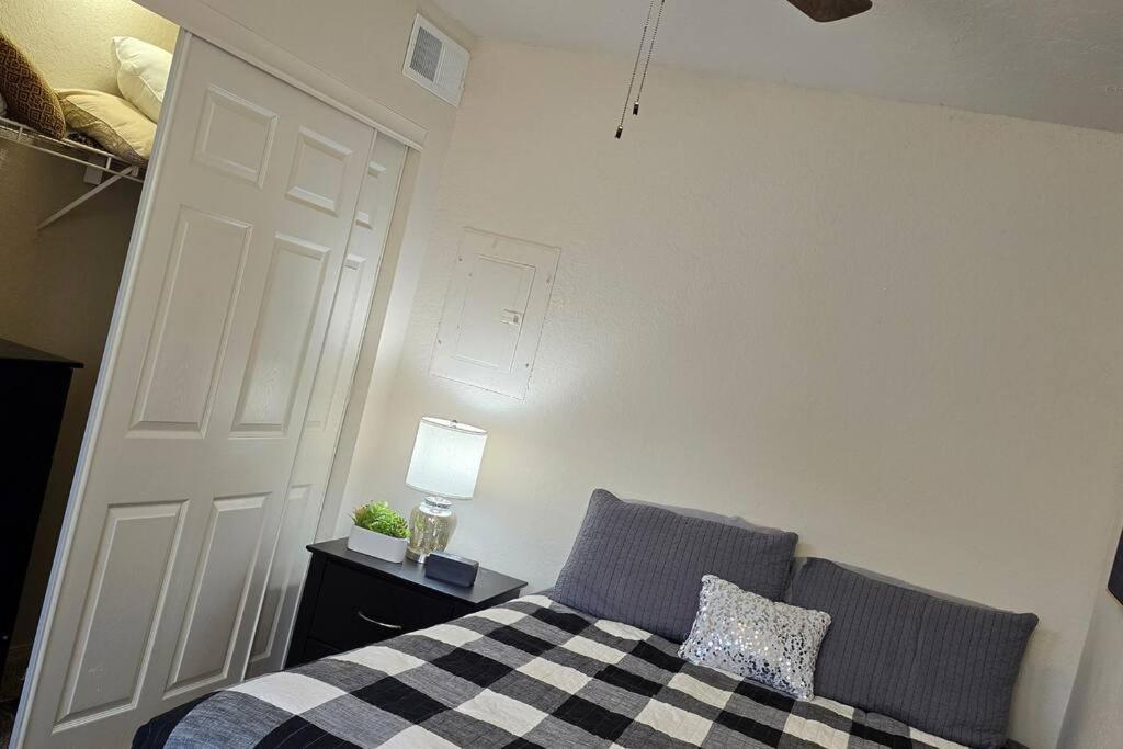 Cozy Updated Cove Of Heaven, 5Mins To Lake Hefner! Oklahoma City Esterno foto