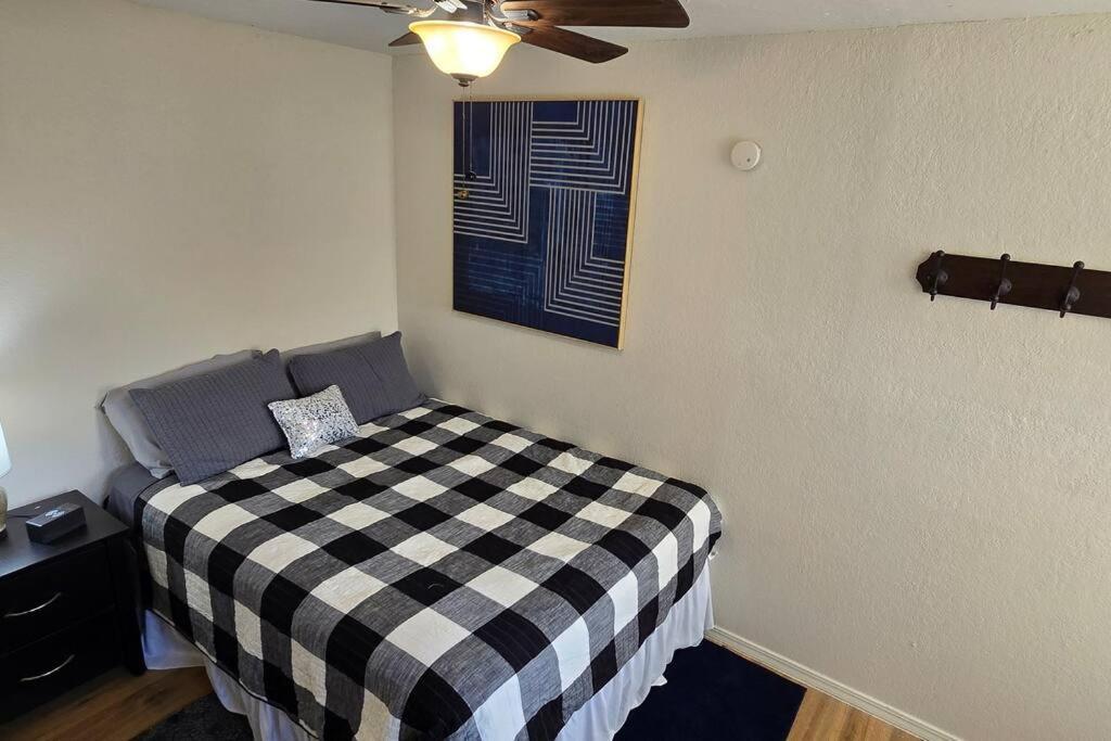 Cozy Updated Cove Of Heaven, 5Mins To Lake Hefner! Oklahoma City Esterno foto